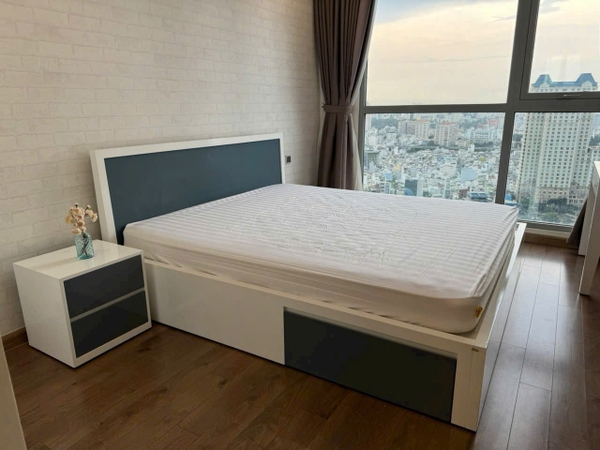 BINH THANH VINHOMES CENTRAL PARK 2 BEDROOMS FOR RENT