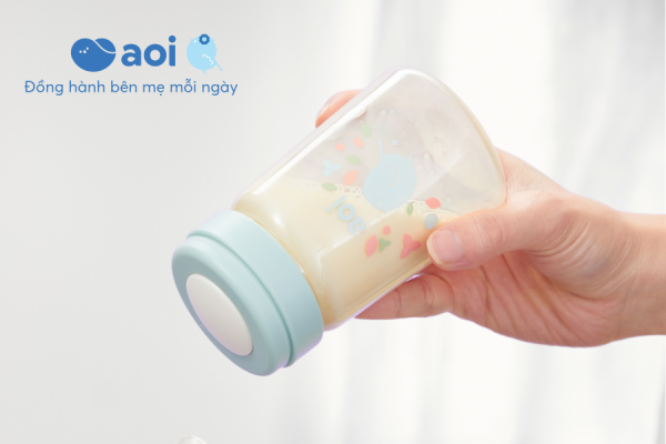 Bình sữa Aoi Moon 180ml 1m+