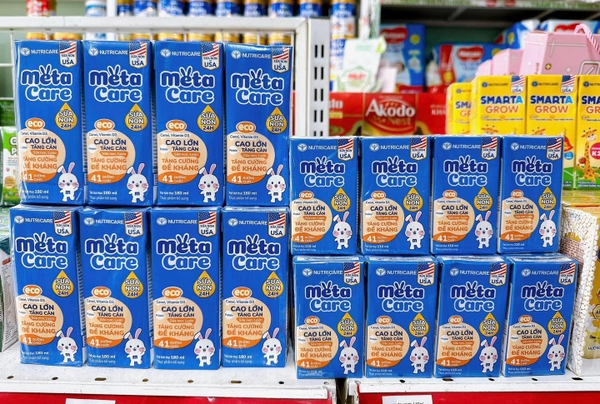 Sữa dinh dưỡng pha sẵn MetaCare Eco 110ml, Lốc 4 hộp (Từ 1 tuổi)