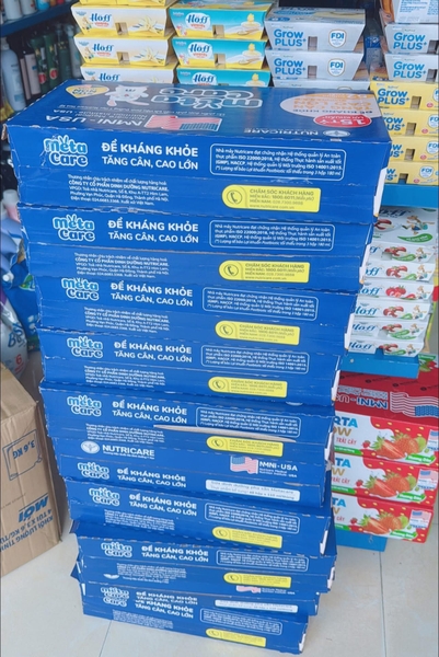 Sữa dinh dưỡng pha sẵn MetaCare Eco 110ml, Lốc 4 hộp (Từ 1 tuổi)