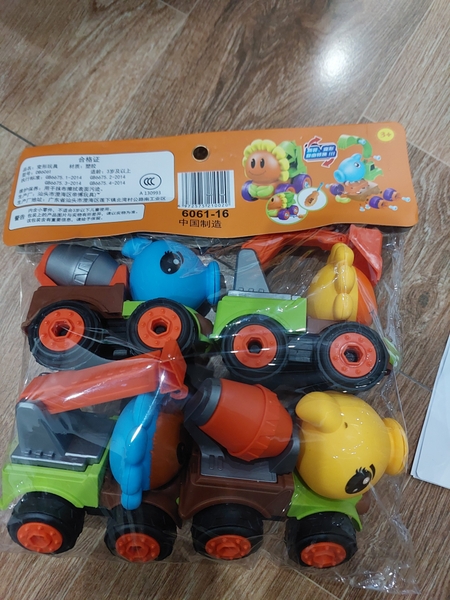 BỘ 4 XE CÔNG TRÌNH MINI CHO BÉ – MÀU ĐỎ NỔI BẬT (BNB Sanitation Construction Car Set)
