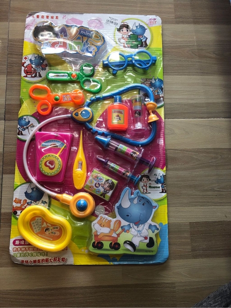 Bộ Đồ Chơi Bác Sĩ Mini Cho Bé – Vui Học Nghề Y, Hóa Thân Bác Sĩ Tí Hon