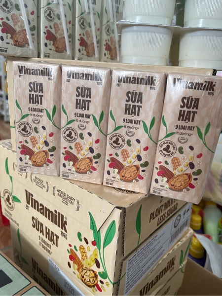 Sữa 9 loại hạt Vinamilk Super Nut 4*180 ML (>4 tuổi)