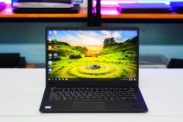Laptop cũ Lenovo Thinkpad X1 Carbon Gen 6 Core i7-8550U | 16GB | 512GB | 14 inch FHD