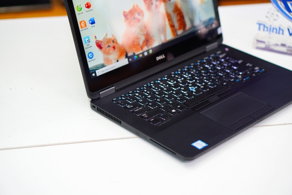 Laptop cũ Dell Latitude 7470 [Vân Carbon] Core i5-6300U | 8GB | 256GB | 14 inch 2K Cảm ứng