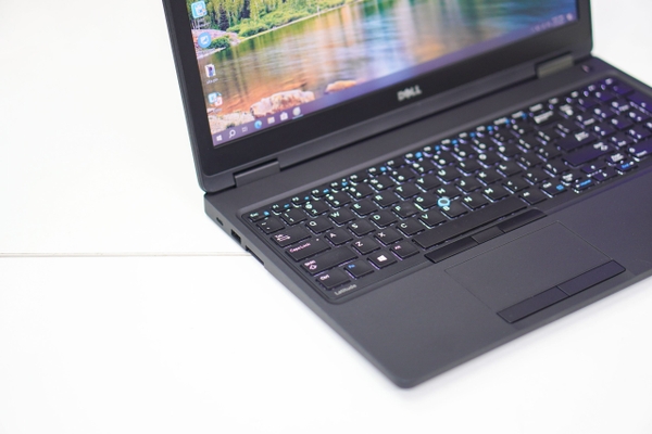 Laptop cũ Dell Latitude 5580 Core i5-7200U | 8GB | 256GB | 15.6 inch FHD