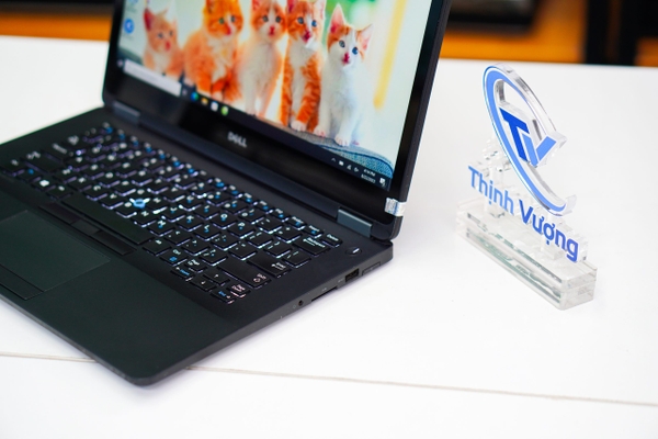 Laptop cũ Dell Latitude 7470 [Vân Carbon] Core i5-6300U | 8GB | 256GB | 14 inch 2K Cảm ứng