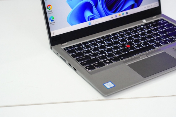 Laptop cũ Lenovo Thinkpad X1 Carbon Gen 6 [Màu Bạc] Core i7-8665U | 16GB | 256GB | 14 inch FHD Cảm ứng