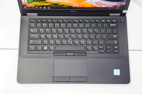 Laptop cũ Dell Latitude 5470 Core i7-6820HQ | 8GB | 256GB | 14 inch FHD
