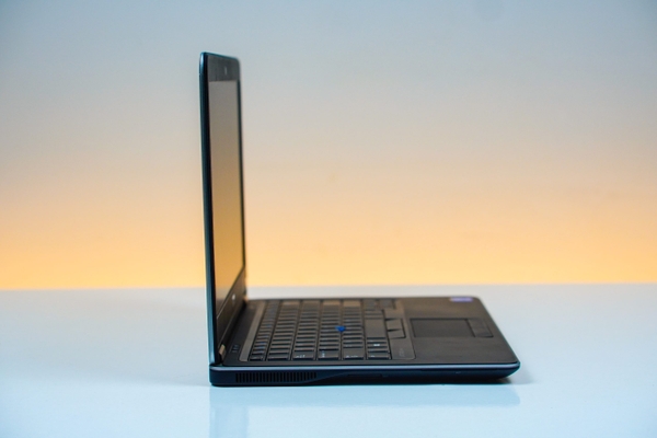 Laptop cũ Dell Latitude E7440 Core i7-4600U | 8GB | 256GB | 14 inch HD