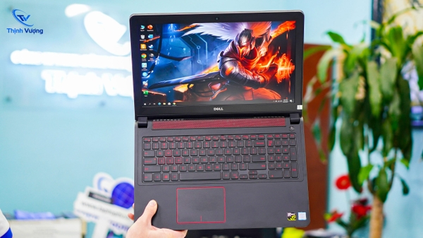 Laptop Gaming cũ Dell Inspiron 5577 Core i7-7700HQ | 8GB | 128GB + HDD 500GB | GTX 1050 4GB | 15.6 inch FHD