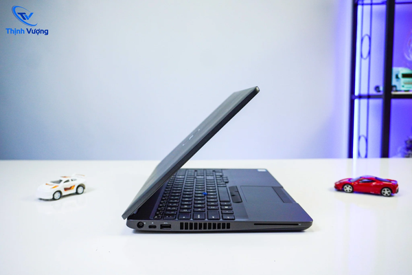 Laptop cũ Dell Latitude 5500 Core i7-8665U | 8GB | 256GB | 15.6 inch FHD