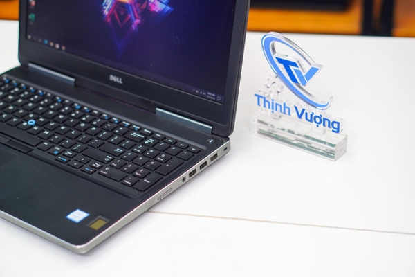 Laptop cũ Dell Precision 7510 Core i7-6820HQ | 8GB | 256GB | M2000M | 15.6 inch FHD