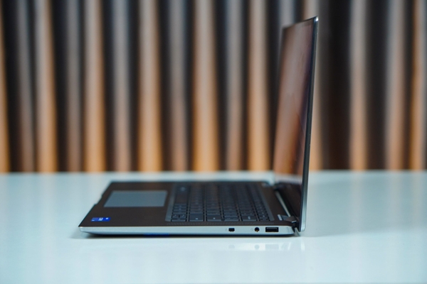 Laptop cũ Dell Latitude 9520 2in1 Core i5-1145G7 | 16GB | 256GB | 15.6 inch FHD Cảm ứng
