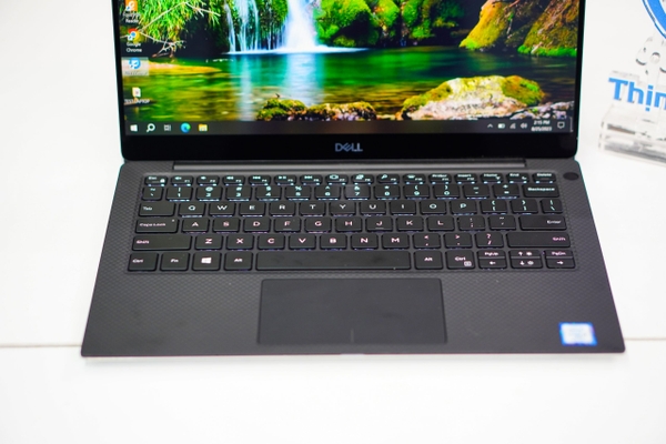 Laptop cũ Dell XPS 7390 Core i7-10710U | 16GB | 256GB | 13.3 inch FHD