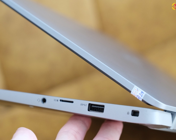 [Like New] Dell Latitude 7400 [Vỏ nhôm] Core i5-8365U | 8GB |256GB | 14 inch FHD