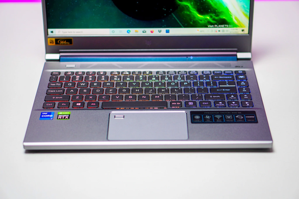 Laptop Gaming cũ Acer Predator Triton 300 SE Core i7-11375H | 16GB | 512GB | RTX 3050Ti 4GB | 14 inch FHD