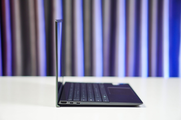Laptop cũ Dell Vostro 5310 Core i7-11390H | 16GB | 512GB | 13.3 inch 2K