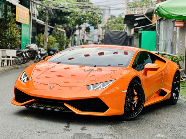 Cho Thuê Siêu Xe Lamborghini Huracan Màu Đỏ Tại Hồ Chí Minh