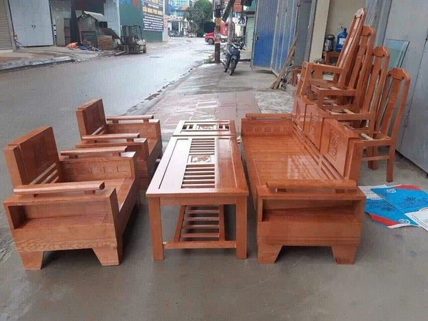 Bộ bàn ghế phòng khách văng dài 2m ghế nhỏ 80 phân bàn to 60*1m2 bàn nhỏ 60*60 ms 311
