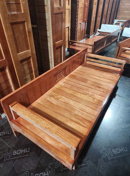 Giường gấp thành ghế gỗ giàng MS 451