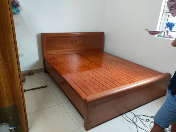 Giường gỗ xoan đào MS45