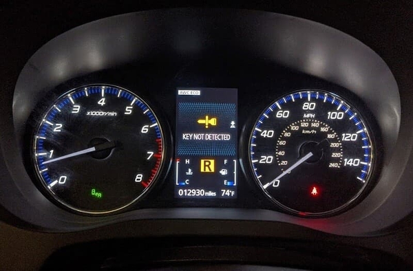 dấu hiệu nhận biết pin chìa khóa toyota sắp hết