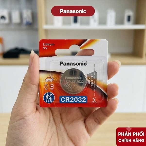 Chìa khóa Smartkey Vision (remote Fob) sử dụng một viên pin Lithium  mã CR2032