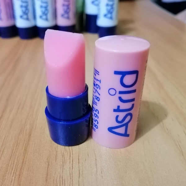 Son dưỡng ASTRID mỡ hươu mini 3g