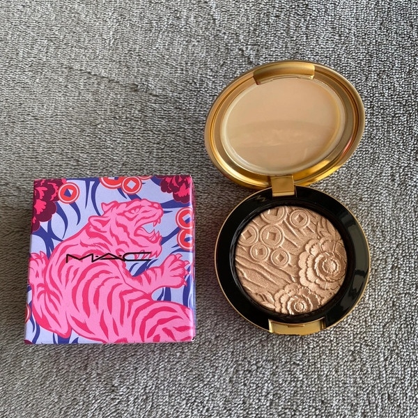 Bắt sáng MAC extra dimension skinfinish - lunar lights