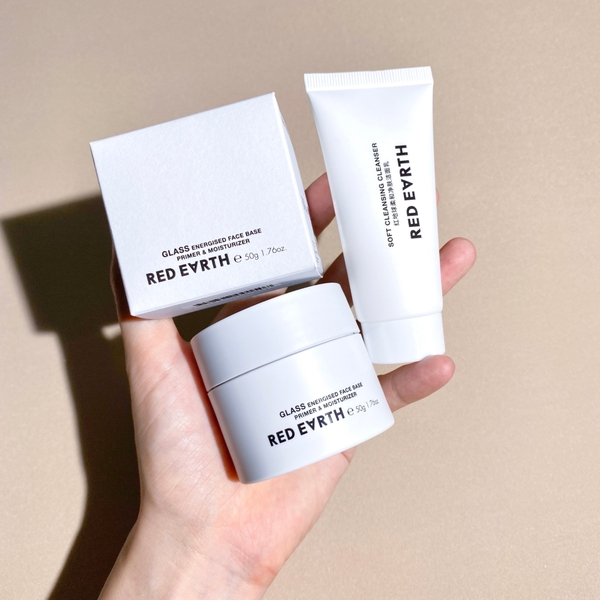 Kem dưỡng RED EARTH glass energised face base 50g + tặng rửa mặt 30g