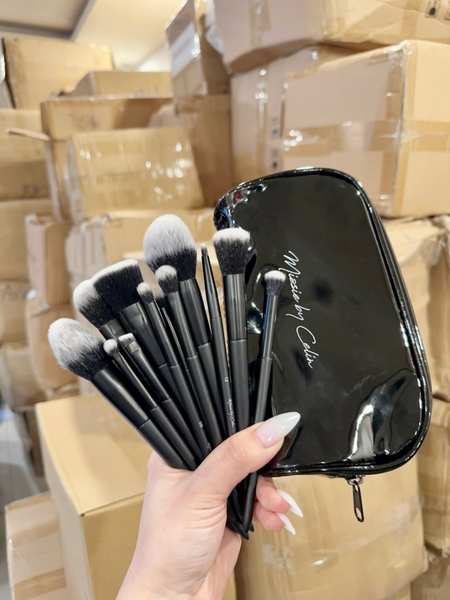 Bộ cọ trang điểm CELIN 12 cây + có túi (đen)