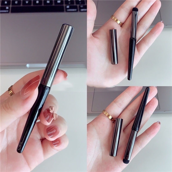 Cọ môi có nắp Fillimilli 931