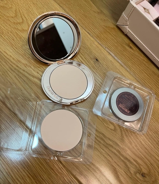 Lõi phấn phủ CHARLOTTE tilbury fullsize (kèm khay nhựa) - tone fair