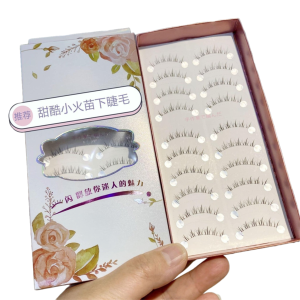 Mi dưới hoa hồng