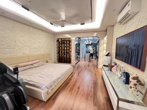NHÀ PHÂN LÔ NGUYỄN PHONG SẮC-CẦU GIẤY