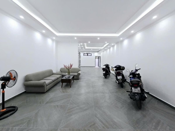 NHÀ PHÂN LÔ NGÕ 800-CẦU GIẤY