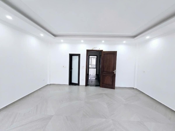 NHÀ PHÂN LÔ NGÕ 800-CẦU GIẤY