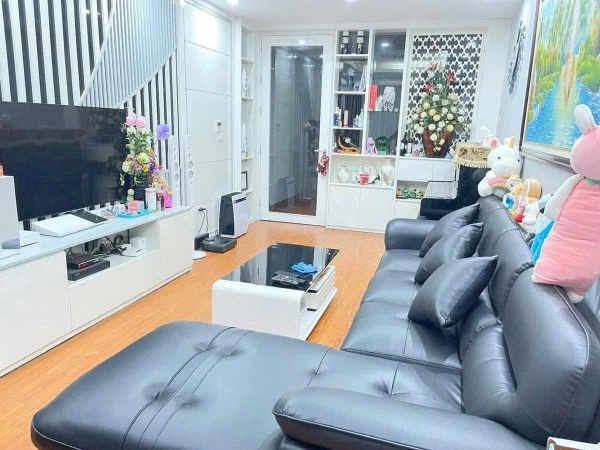 NHÀ PHÂN LÔ PHÙNG TRÍ KIÊN-CẦU GIẤY