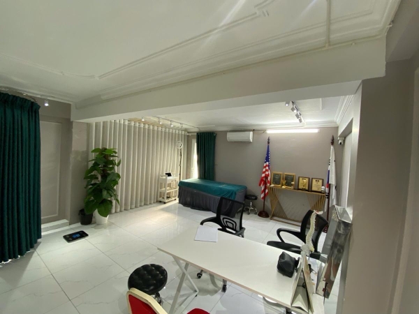 NHÀ MẶT PHỐ LẠC LONG QUÂN,