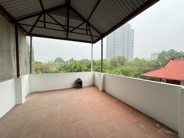 NHÀ PHÂN LÔ NGÕ 800-CẦU GIẤY
