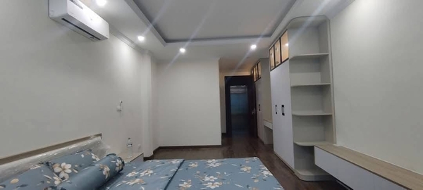 NHÀ PHÂN LÔ NGÕ 389- HOÀNG QUỐC VIỆT