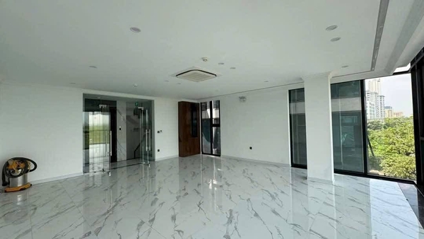NHÀ MẶT PHỐ HOÀNG QUỐC VIỆT
