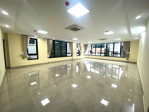 NHÀ MẶT PHỐ LẠC LONG QUÂN
