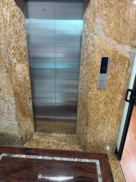 NHÀ MẶT PHỐ LẠC LONG QUÂN