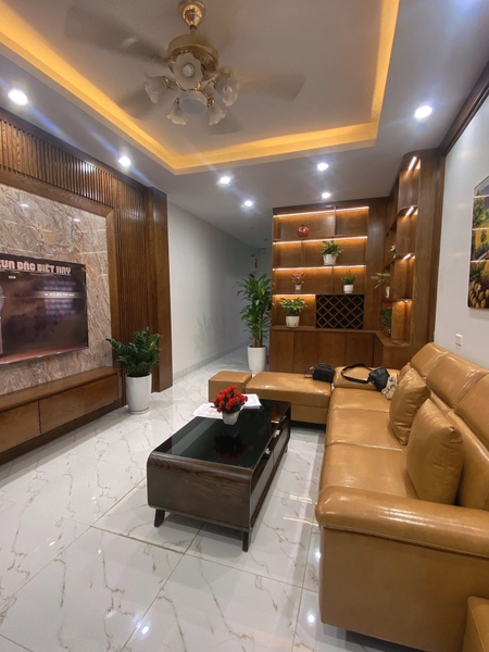 NHÀ MẶT PHỐ CẦU GIẤY