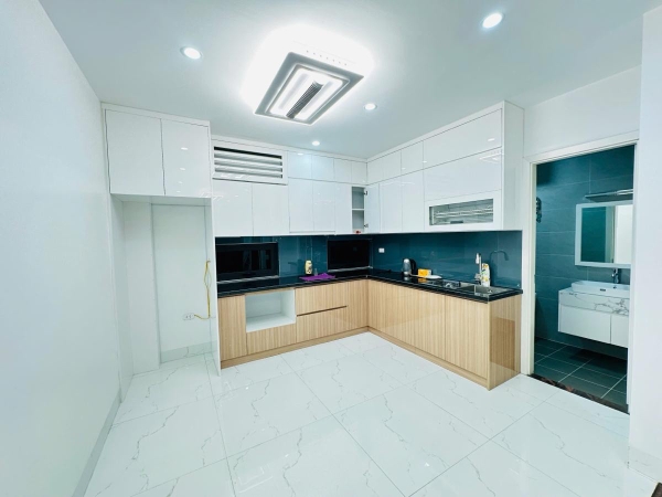 NHÀ NGÕ 210 HOÀNG QUỐC VIỆT