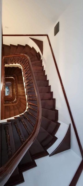 NHÀ PHÂN LÔ TRẦN QUỐC HOÀN.