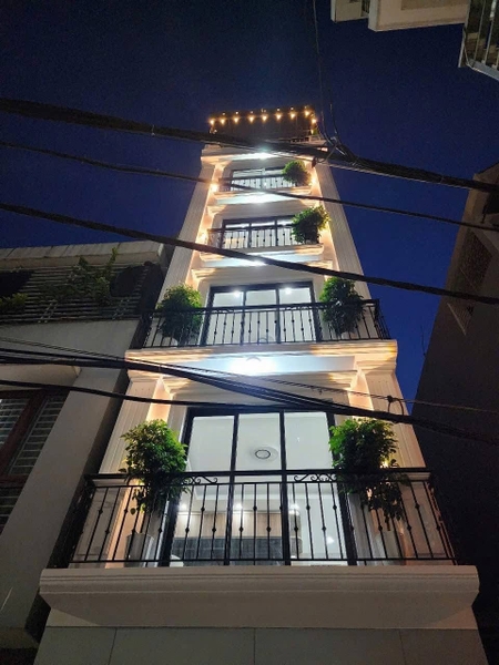 NHÀ MẶT PHỐ NGUYỄN THỊ ĐỊNH
