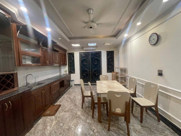 NHÀ MẶT PHỐ NGUYỄN THỊ ĐỊNH